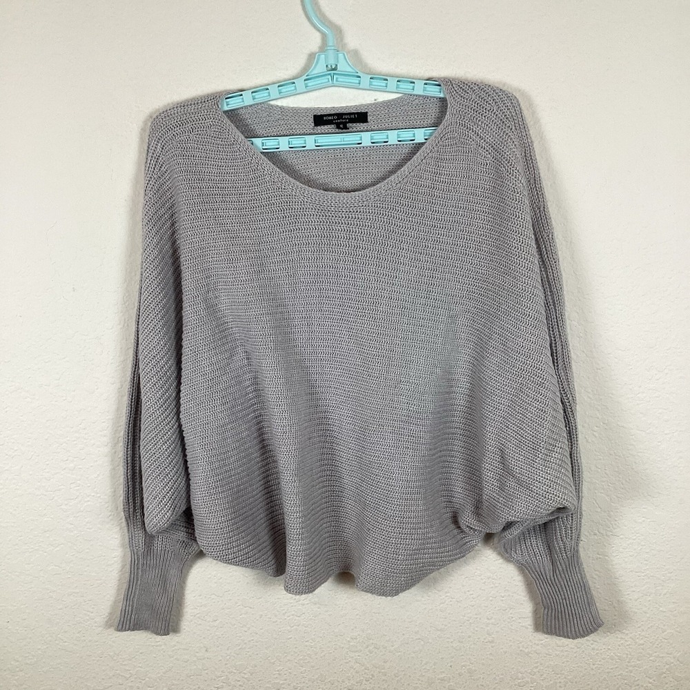 Romeo + Juliet Womens Sweater Sz S Small Long Sleeve Pullover Comfort Knit